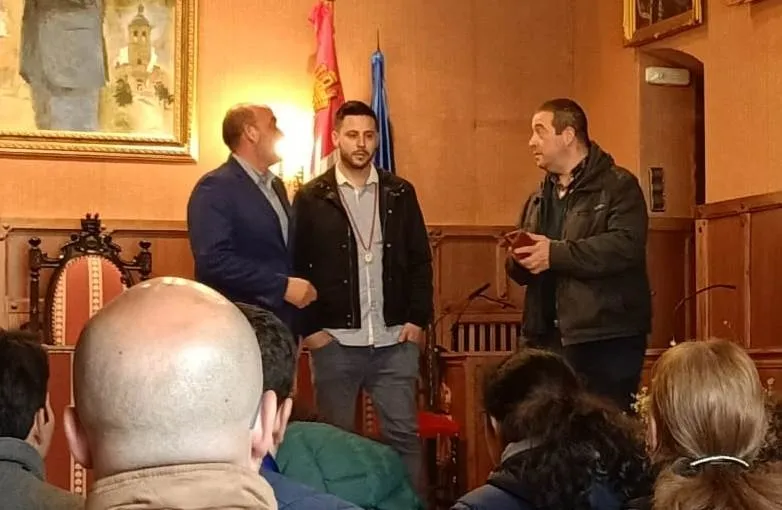 Foto 2 - Mir&oacute;briga recibe la visita del Congreso Internacional de Cofrad&iacute;as de la Santa Vera Cruz
