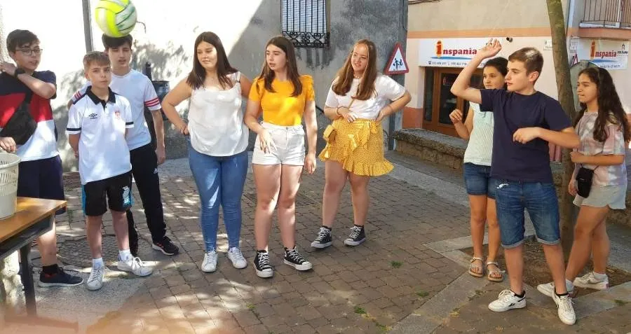 Foto 11 - La Parroquia de San Crist&oacute;bal cierra el curso de catequesis con varias actividades l&uacute;dicas