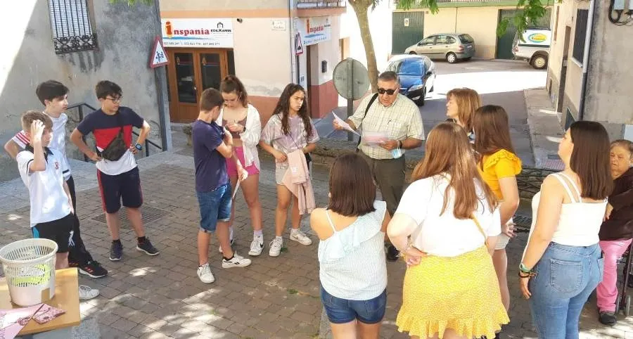 Foto 10 - La Parroquia de San Crist&oacute;bal cierra el curso de catequesis con varias actividades l&uacute;dicas