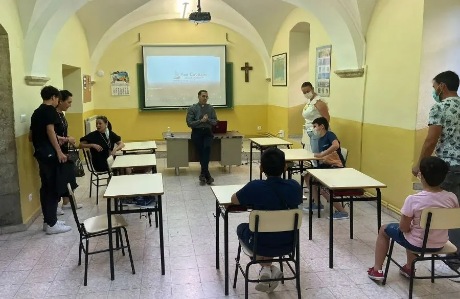 Foto 5 - Varias familias conocen de cerca c&oacute;mo es el d&iacute;a a d&iacute;a en el Seminario