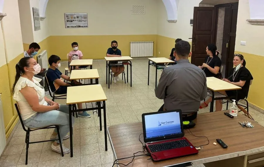 Foto 4 - Varias familias conocen de cerca c&oacute;mo es el d&iacute;a a d&iacute;a en el Seminario