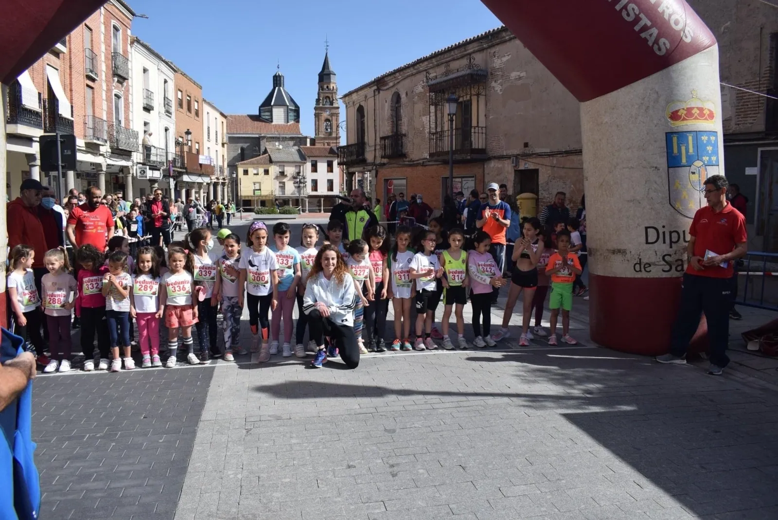 Foto 5 - Vuelve la fiesta del deporte en familia a las calles de Pe&ntilde;aranda con el retorno de la carrera popular 'Hijos, Padres y Abuelos'