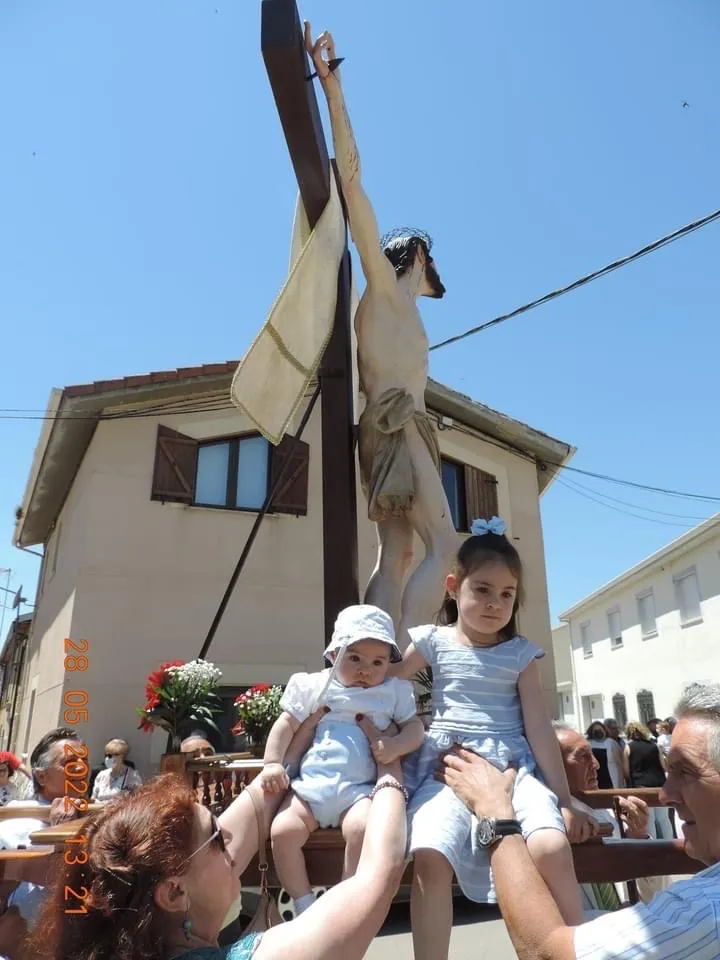 Aldearrubia vuelve a vivir en las calles las fiestas de la Ascensión y la esperada procesión del Cristo de la Esperanza