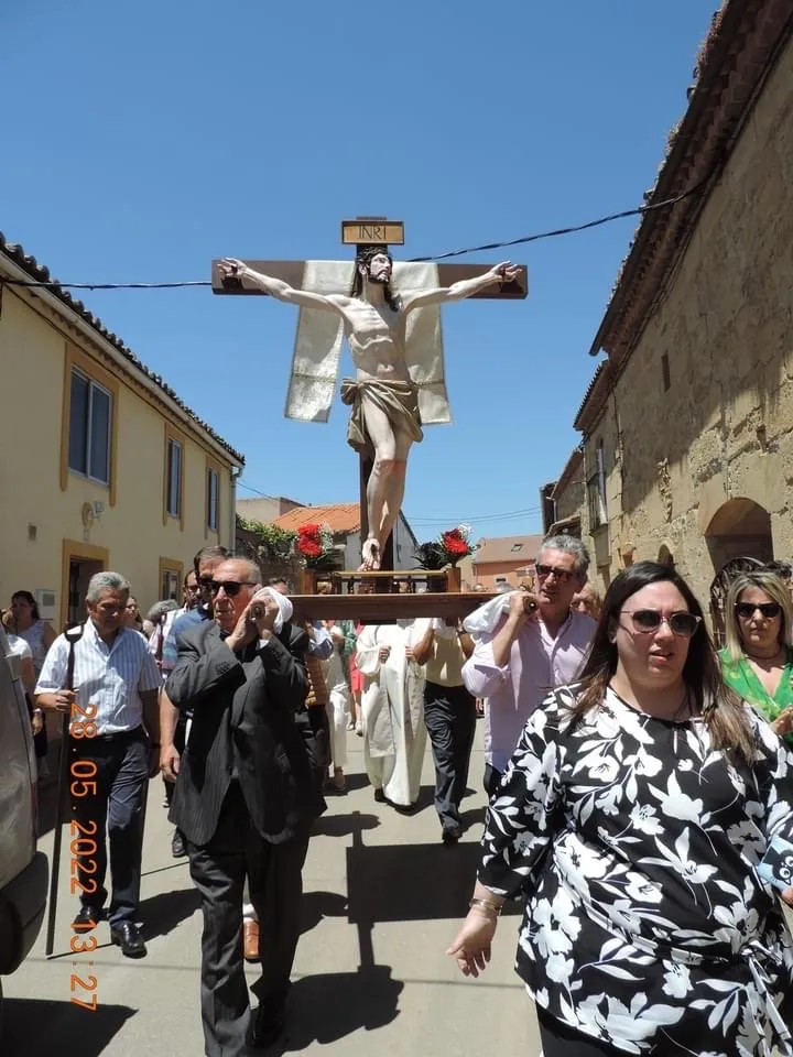Aldearrubia vuelve a vivir en las calles las fiestas de la Ascensión y la esperada procesión del Cristo de la Esperanza