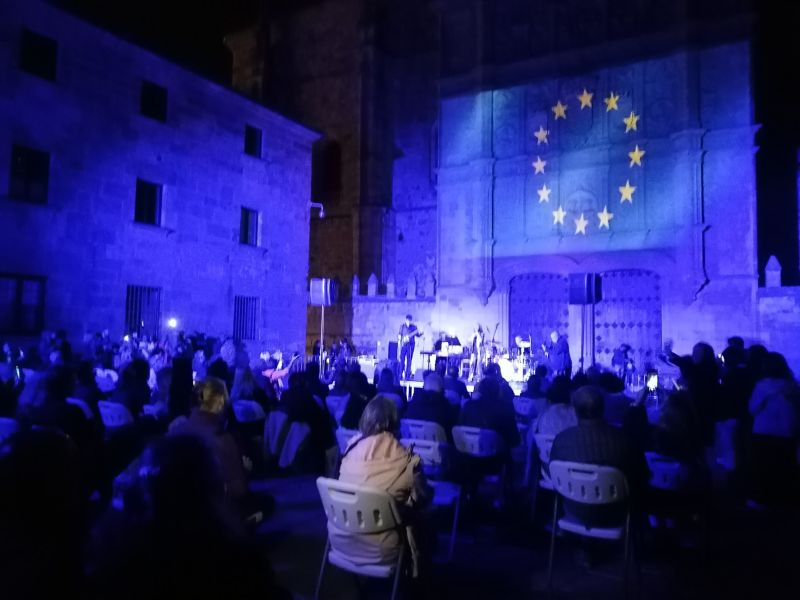 Foto 2 - Salamanca se ilumina por la Semana de Europa