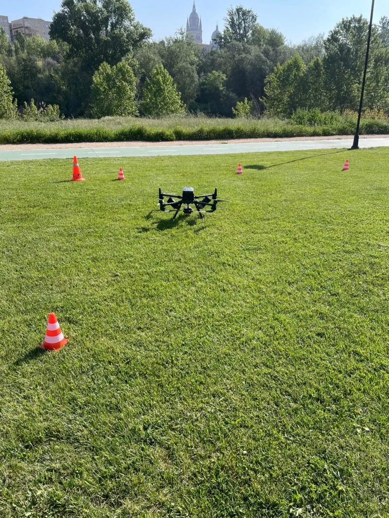 Foto 5 - Fuerzas de seguridad de la provincia Salamanca se forman en el manejo de drones