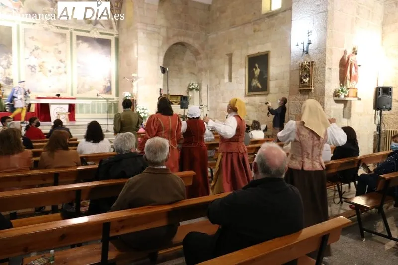 Representación de 'Biuscando a Nebrija' en la iglesia San Nicolás de Vitigudino / CORRAL 