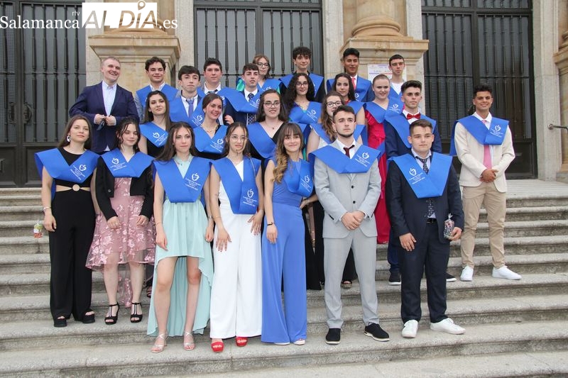 Día especial en el Colegio Agustín la graduación de los alumnos Segundo de Bachillerato - SALAMANCArtv AL DÍA Noticias de Salamanca