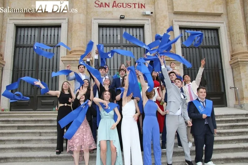 Graduación de alumnos de Segundo de Bachillerato en el Colegio San Agustín