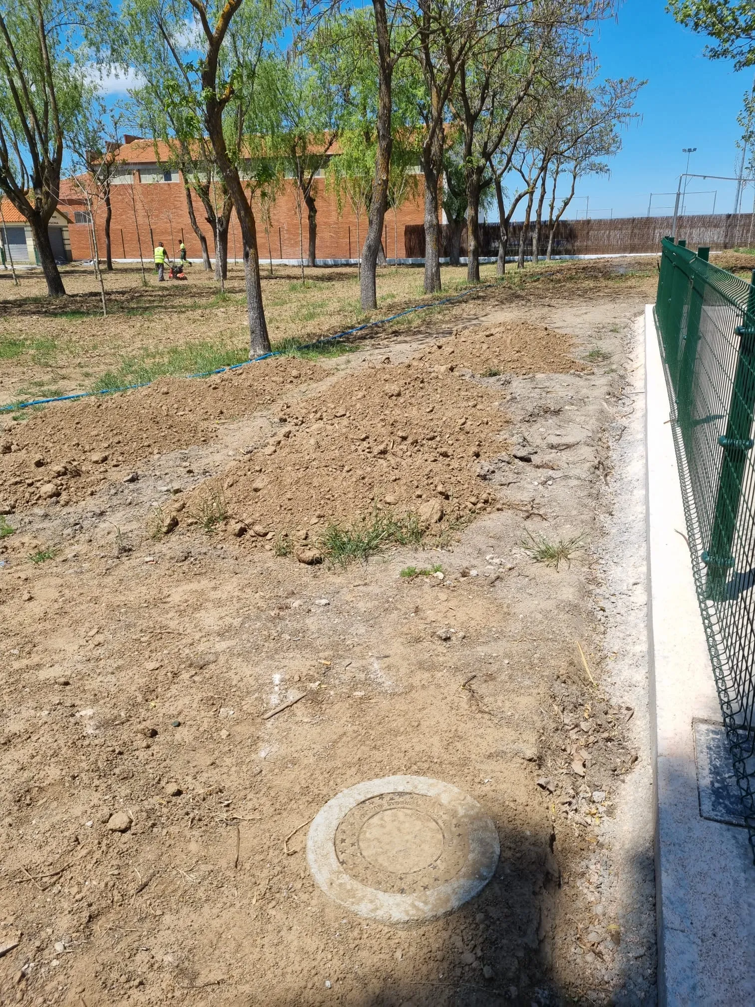 Foto 3 - El PP afirma que la realidad de Pe&ntilde;aranda hoy son "zonas verdes descuidadas y sin un mantenimiento y las piscinas muy lejos de estar preparadas en fecha"