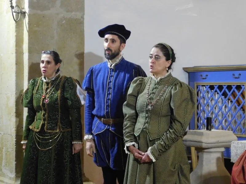 Foto 6 - El grupo de teatro Lazarillo de Tormes representa &ldquo;Buscando a Nebrija&rdquo; en Parada de Arriba