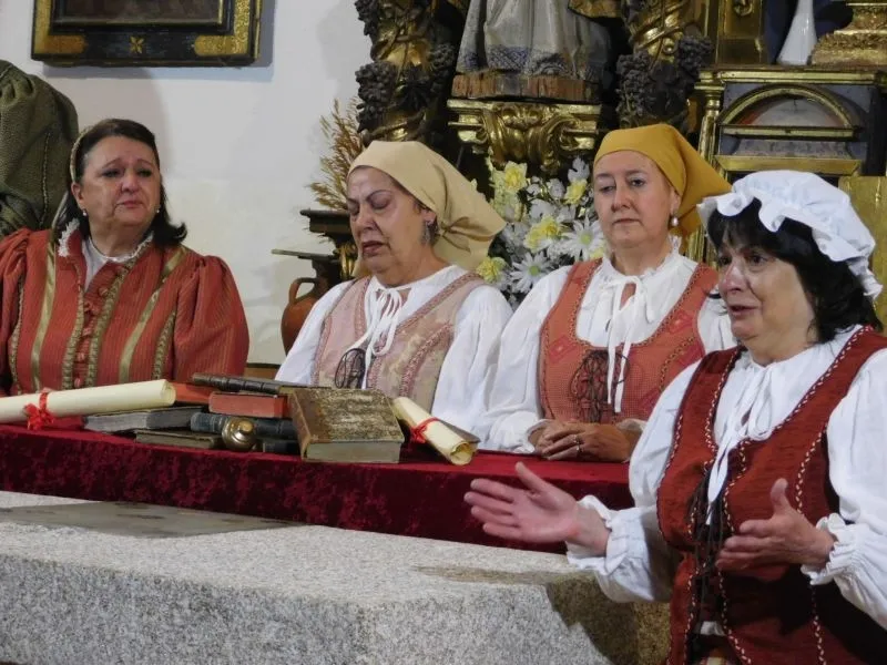 Foto 3 - El grupo de teatro Lazarillo de Tormes representa &ldquo;Buscando a Nebrija&rdquo; en Parada de Arriba