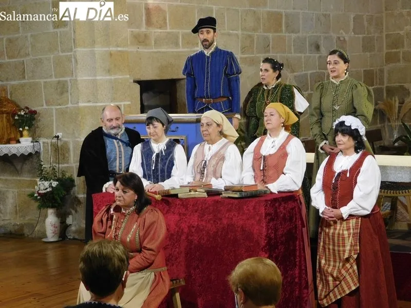 Representación en Pereña de la Ribera de 'Buscando a Nebrija' por el grupo Lazarillo de Tormes 