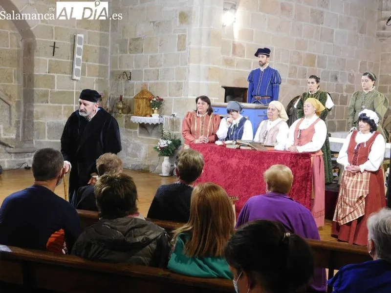 Representación en Pereña de la Ribera de 'Buscando a Nebrija' por el grupo Lazarillo de Tormes 