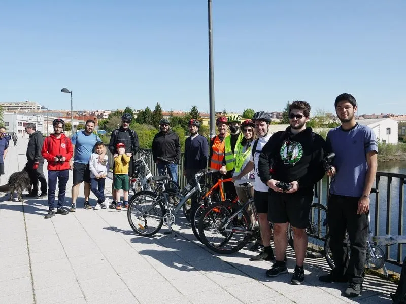 Foto 7 - Los vecinos de Salamanca disfrutan de la ruta en bici a orillas el Tormes