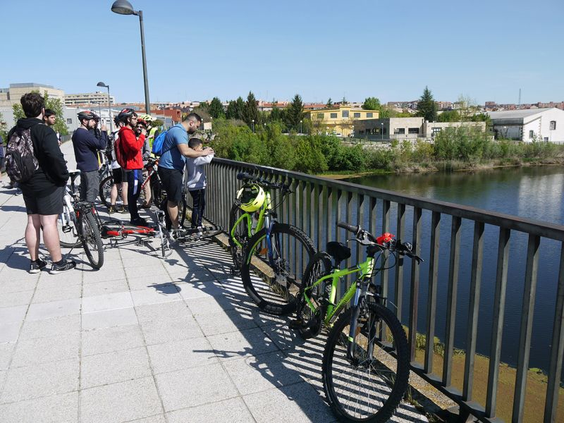 Foto 6 - Los vecinos de Salamanca disfrutan de la ruta en bici a orillas el Tormes