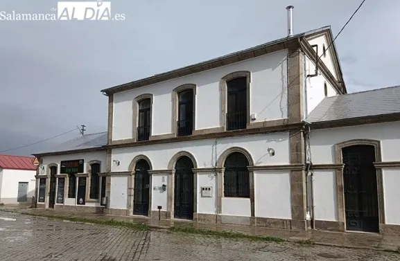 La oposición vuelve a la carga ante la caótica gestión del Centro de Turismo activo de la vía verde