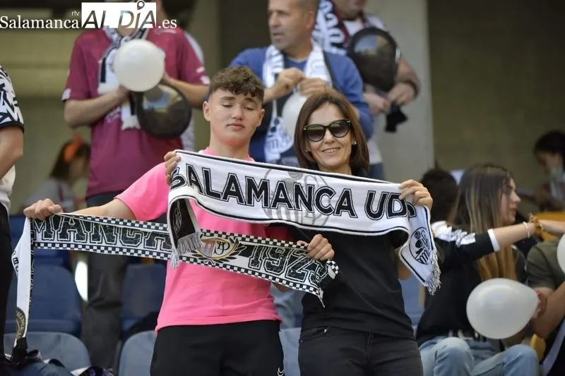Galería de público en el Pontevedra - Salamanca UDS