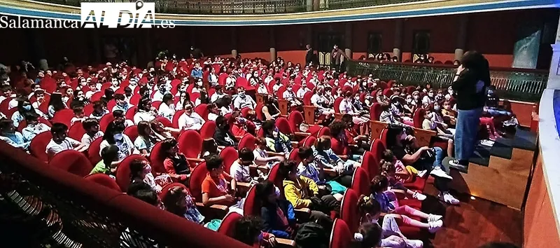 Foto 5 - Spasmo Teatro hace las delicias de los escolares de B&eacute;jar y Comarca