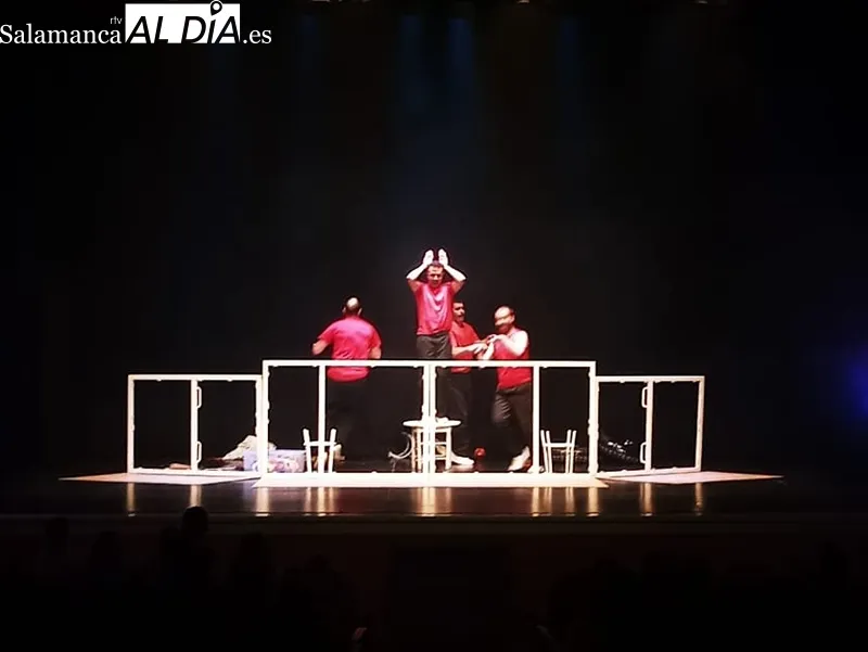 Foto 2 - Spasmo Teatro hace las delicias de los escolares de B&eacute;jar y Comarca