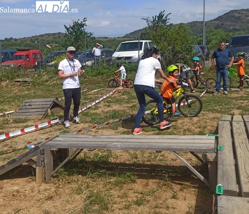 Foto 3 - Cerca de una treintena de ni&ntilde;os demuestran su habilidad 