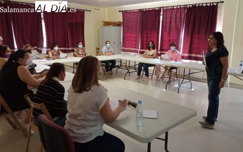 Participantes en las jornadas formativas desarrolladas en Monleras para la atención a personas mayores 