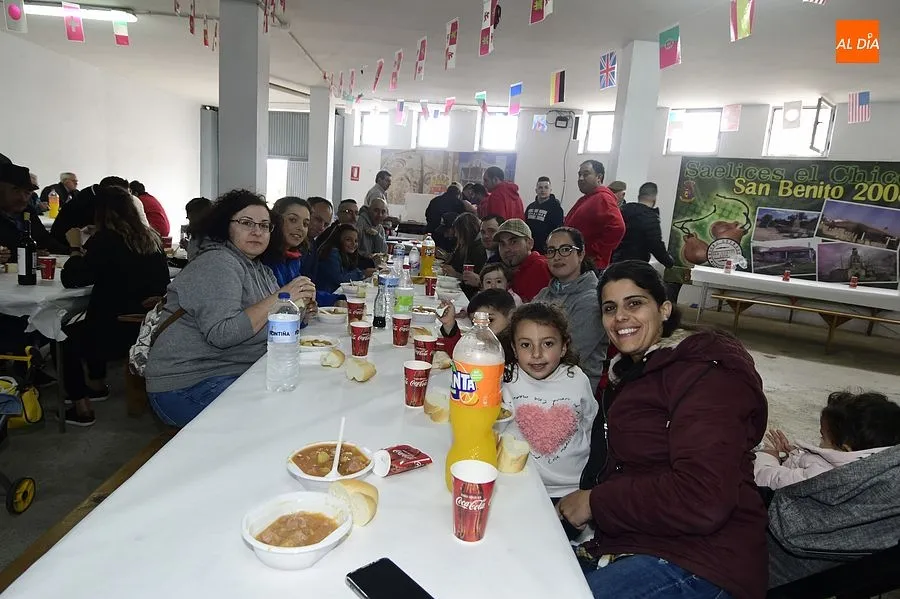 La caldereta volvió a juntar a familiares y vecinos de Saelices/ Rep. Gráfico: Adrián M.Pastor