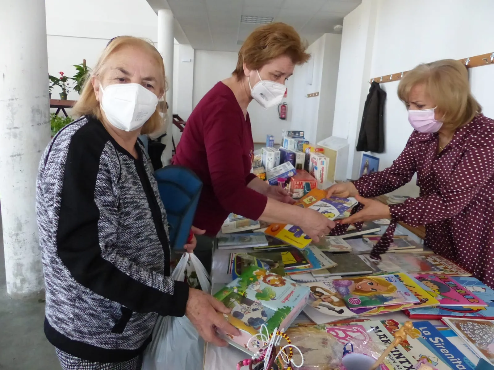Villoria procesionaba a San José Obrero y celebraba un mercadillo solidario en favor de Acción Verapaz