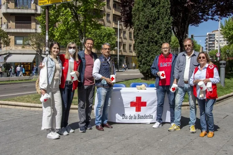 Foto 23 - Los voluntarios de Cruz Roja viven con intensidad el D&iacute;a de la Banderita
