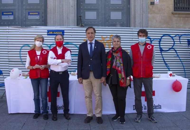 Foto 14 - Los voluntarios de Cruz Roja viven con intensidad el D&iacute;a de la Banderita