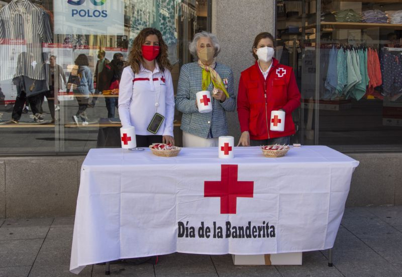 Foto 29 - Los voluntarios de Cruz Roja viven con intensidad el Día de la Banderita