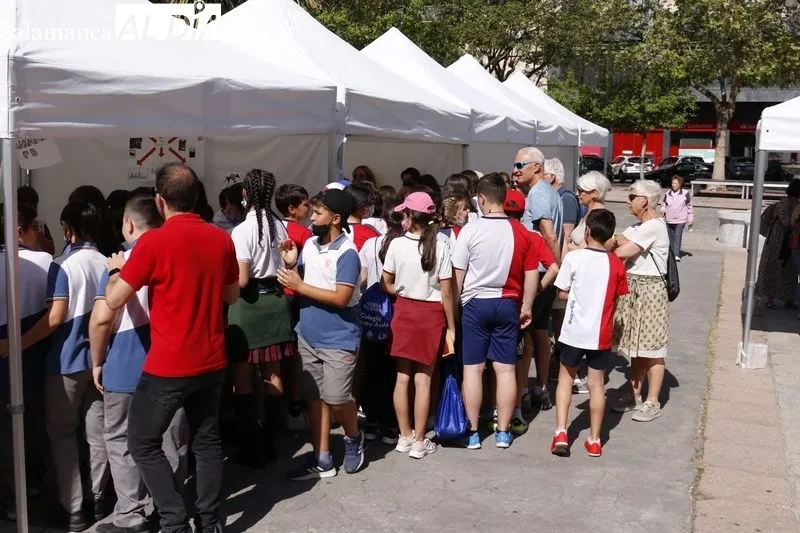 Feria de la Ciencia 'Primavera Científica' en la plaza de los Bandos. Fotos de David Sañudo
