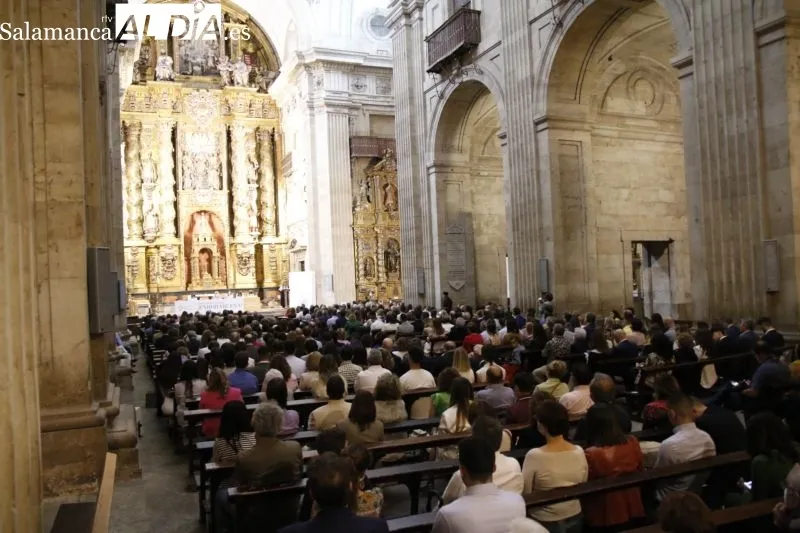 Acto de Fin de Grado de Enfermería y Logopedia de la UPSA - David Sañudo