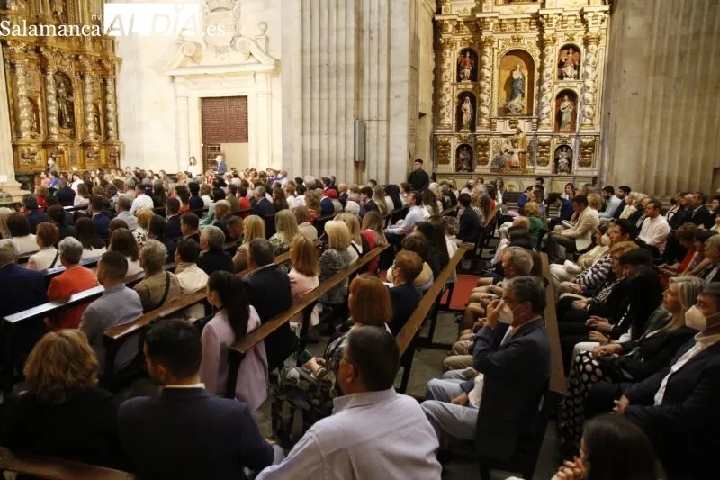 Acto de Fin de Grado de Enfermería y Logopedia de la UPSA - David Sañudo