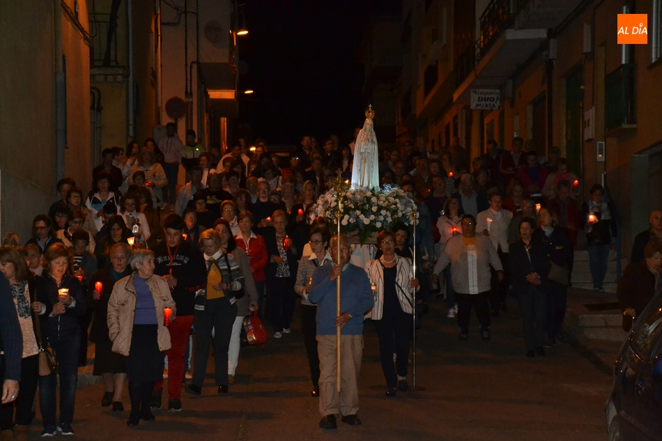 Foto 1 - La Virgen de Fátima recorrerá el jueves entre las velas el Valle de San Martín