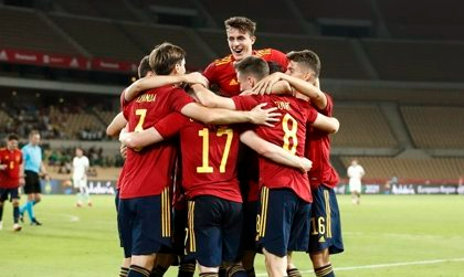 La selección española sub21 festeja un gol / Europa Press