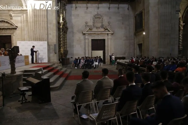 Alumnos de Ingeniería Informática y ADE Tecnológico se gradúan en la Universidad Pontificia de Salamanca - David Sañudo