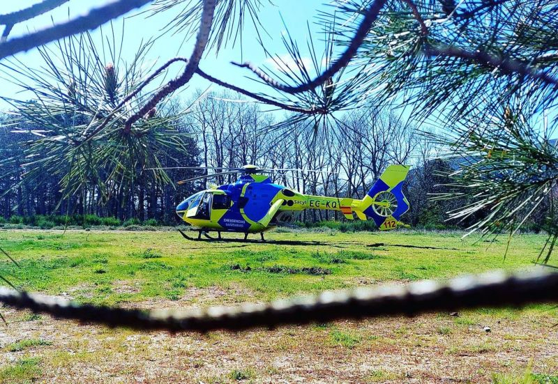 El Helicóptero de emergencias del SACyL en una intervención anterior en La Alberca - Helicóptero Medicalizado Salamanca FB