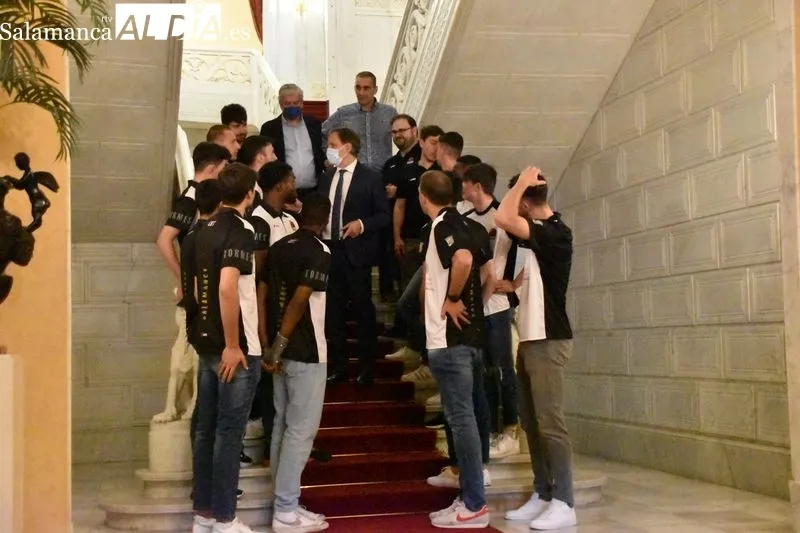 Recibimiento al CB Tormes en el Ayuntamiento de Salamanca