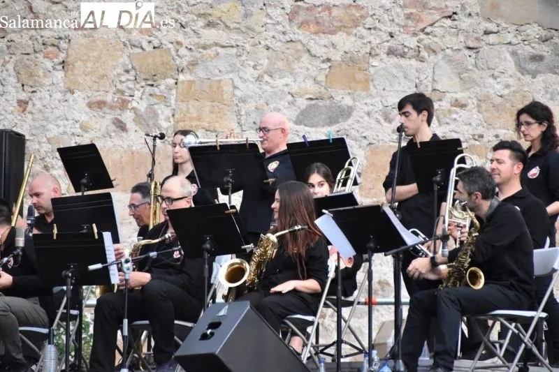 Concierto de la Big Band de la USAL ‘Un viaje de Jazz al Cielo de Salamanca’ - Vanesa Martins