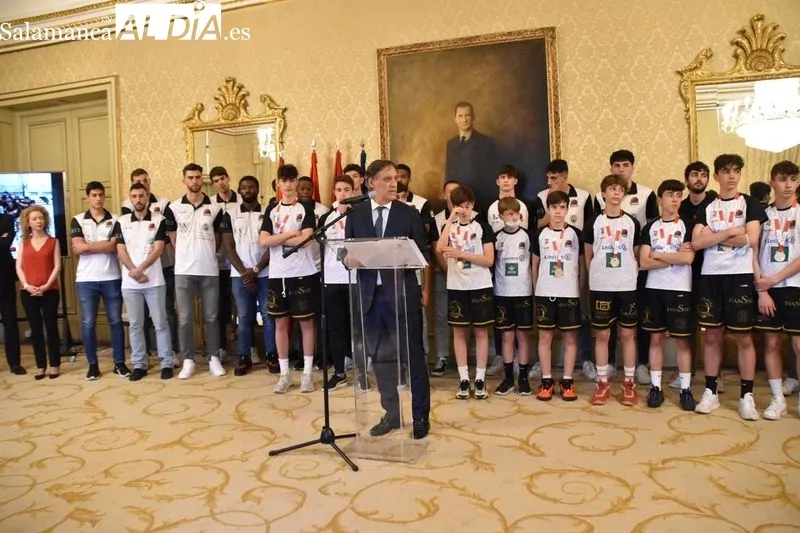 Recibimiento al CB Tormes en el Ayuntamiento de Salamanca