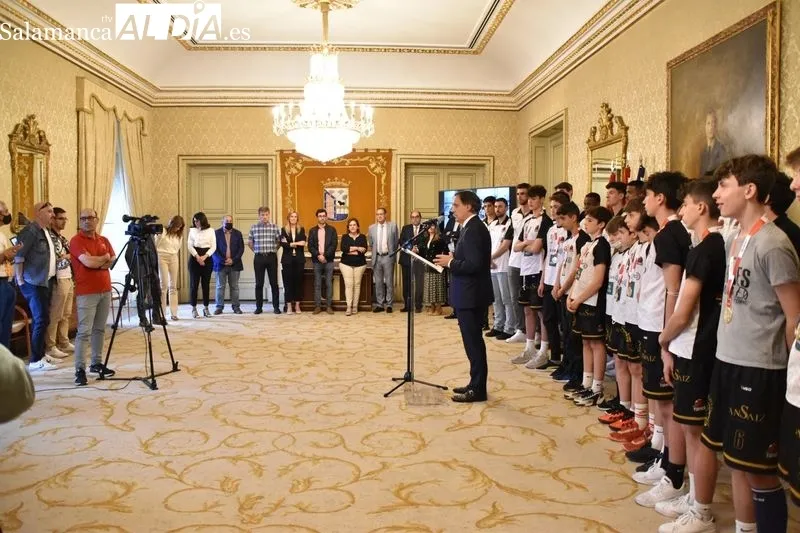 Recibimiento al CB Tormes en el Ayuntamiento de Salamanca