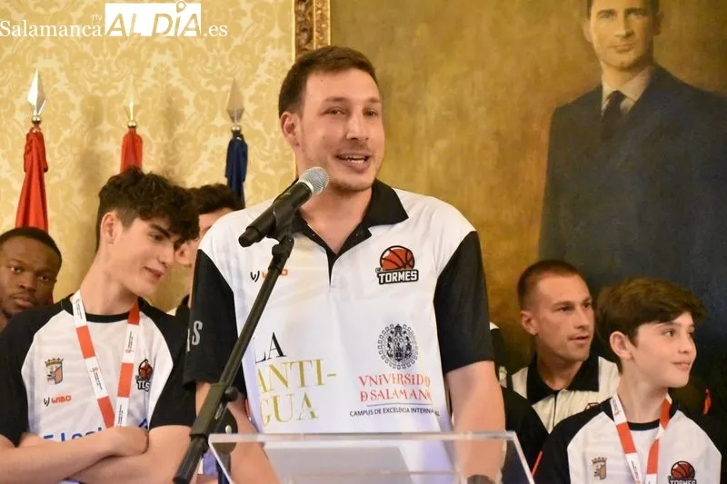 Recibimiento al CB Tormes en el Ayuntamiento de Salamanca