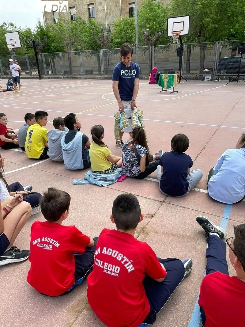 Clase práctica de tauromaquia con Ismael Martín en el colegio San Agustín