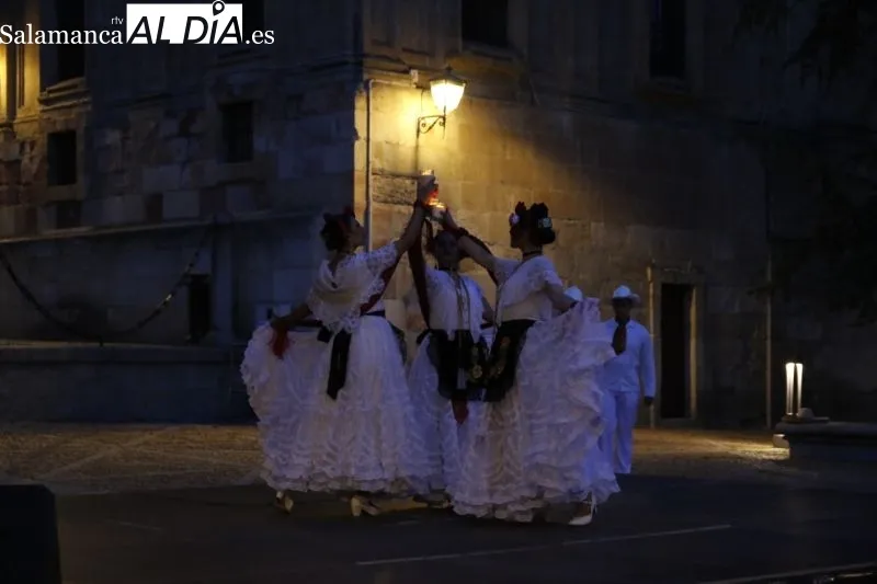 Actuación de la Compañía Titular de Danza Folklórica de la UANL - David Sañudo