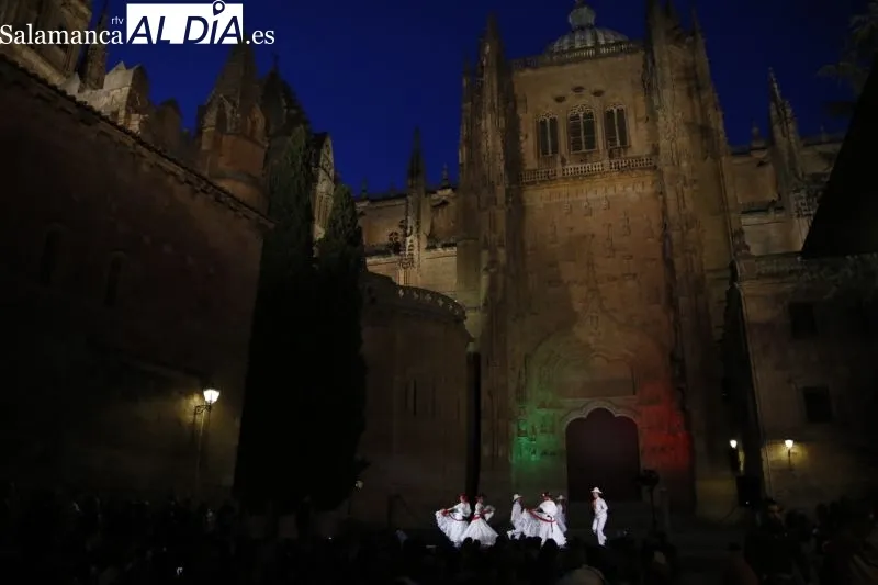 Actuación de la Compañía Titular de Danza Folklórica de la UANL - David Sañudo