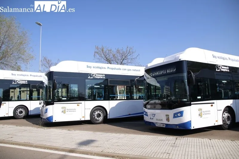 Presentación de cinco nuevos autobuses urbanos en Salamanca. Foto de David Sañudo