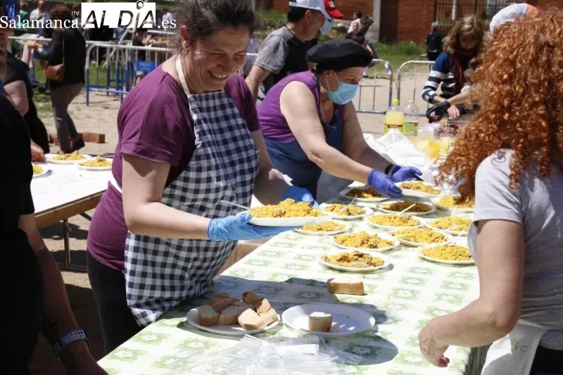 Foto 5 - El barrio de San Jos&eacute; celebra la fiesta de su patr&oacute;n con una soleada paella