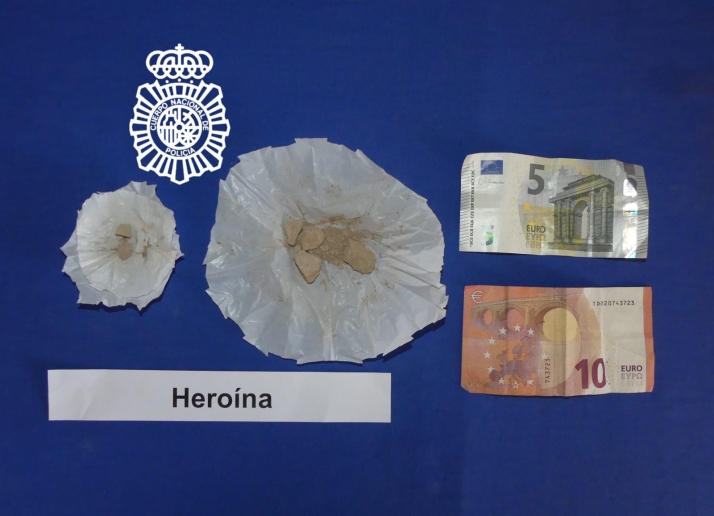 Interceptados a la salida de Salamanca con más de 70 dosis de heroína listas para su venta