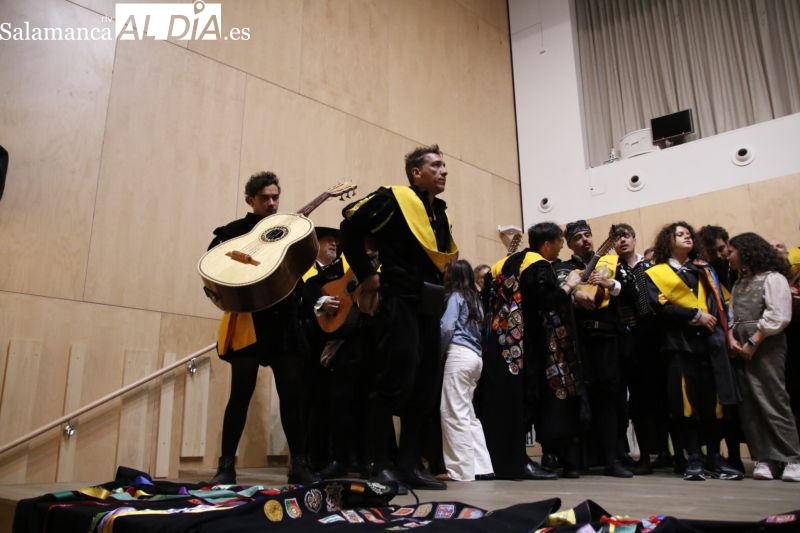Foto 4 - Las alegres melodías de la Tuna de Medicina resuenan en su XXX Aniversario